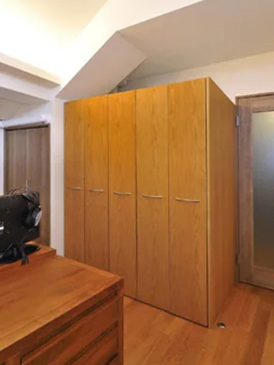 使用しない時は家具のようにすっきり納まるので、空間を広く使えます。